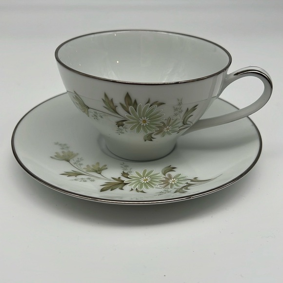 Noritake Soroya 6853 Flat Cup & Saucer Set Light Green Daisy Platinum Banded‎ - Picture 1 of 10